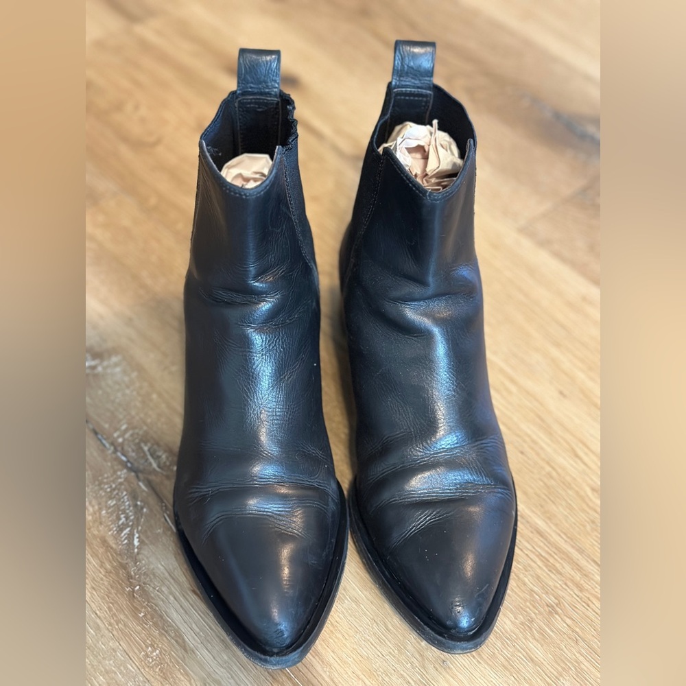 Vince Black Leather Ankle Boots US6